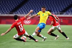 足球直播在线观看免费-包含意大利爆冷西班牙，格纳布里关键制胜的词条