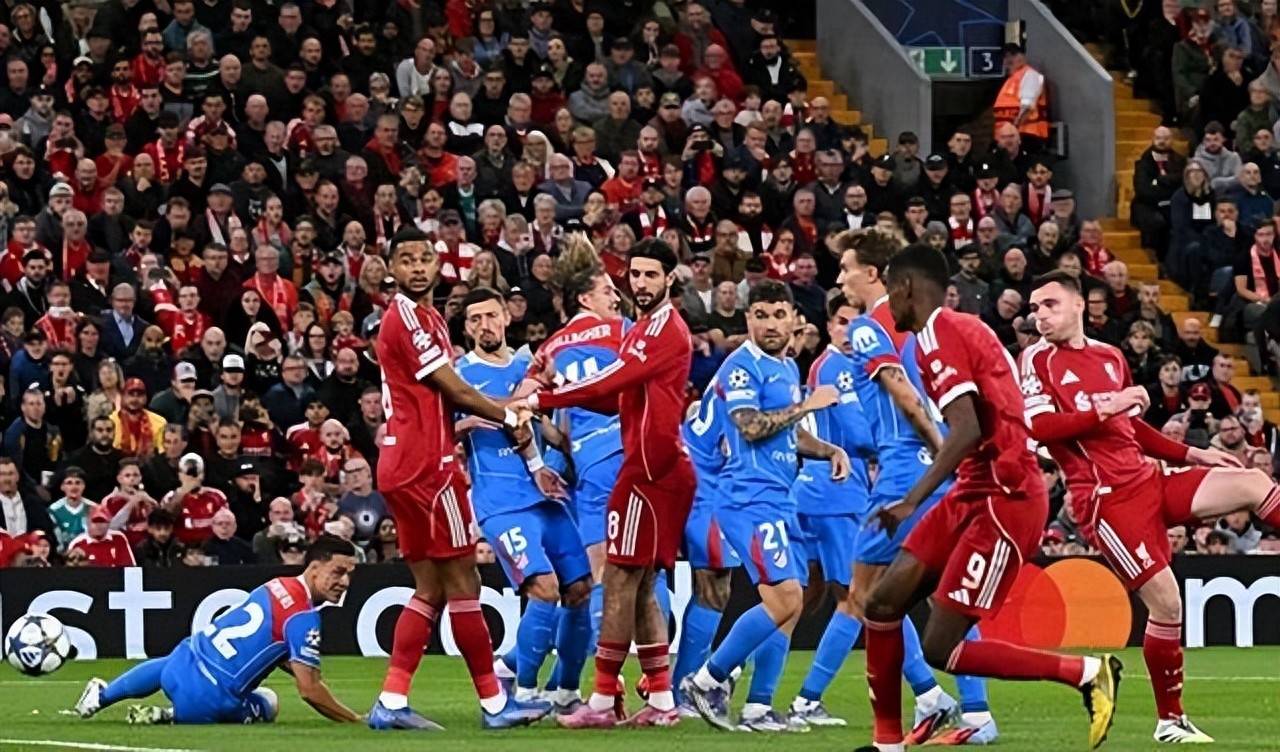 关于塞维利亚险胜哥伦比亚，马尔基尼奥斯统治全场的信息